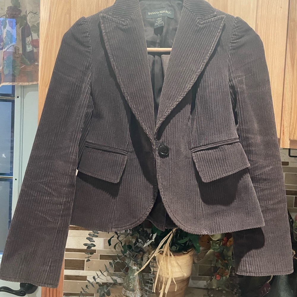 Banana Republic women corduroy brown jacket.